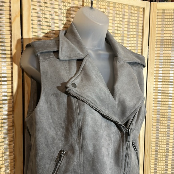 Philosophy Gray Zip Front Faux Leather Moto Vest Zippered Pockets Medium New NWT - Picture 3 of 16